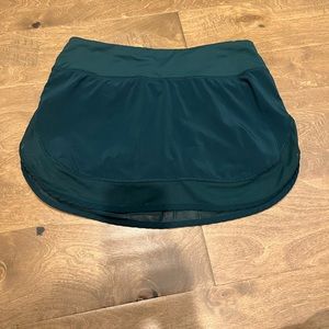 Lululemon Tennis Skirt, Size 4, Emerald Green Color